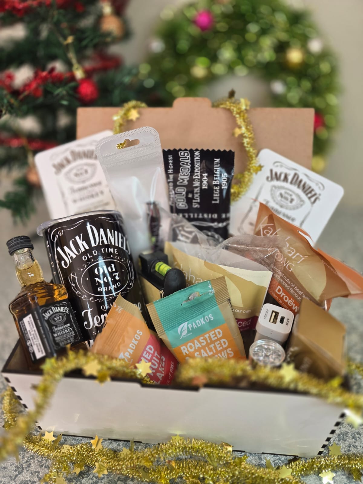 Jack Daniel’s Gentleman’s Gift Box with custom tumbler, whiskey, biltong, and men’s accessories – handcrafted South African hamper by Everything Unique Creations.
